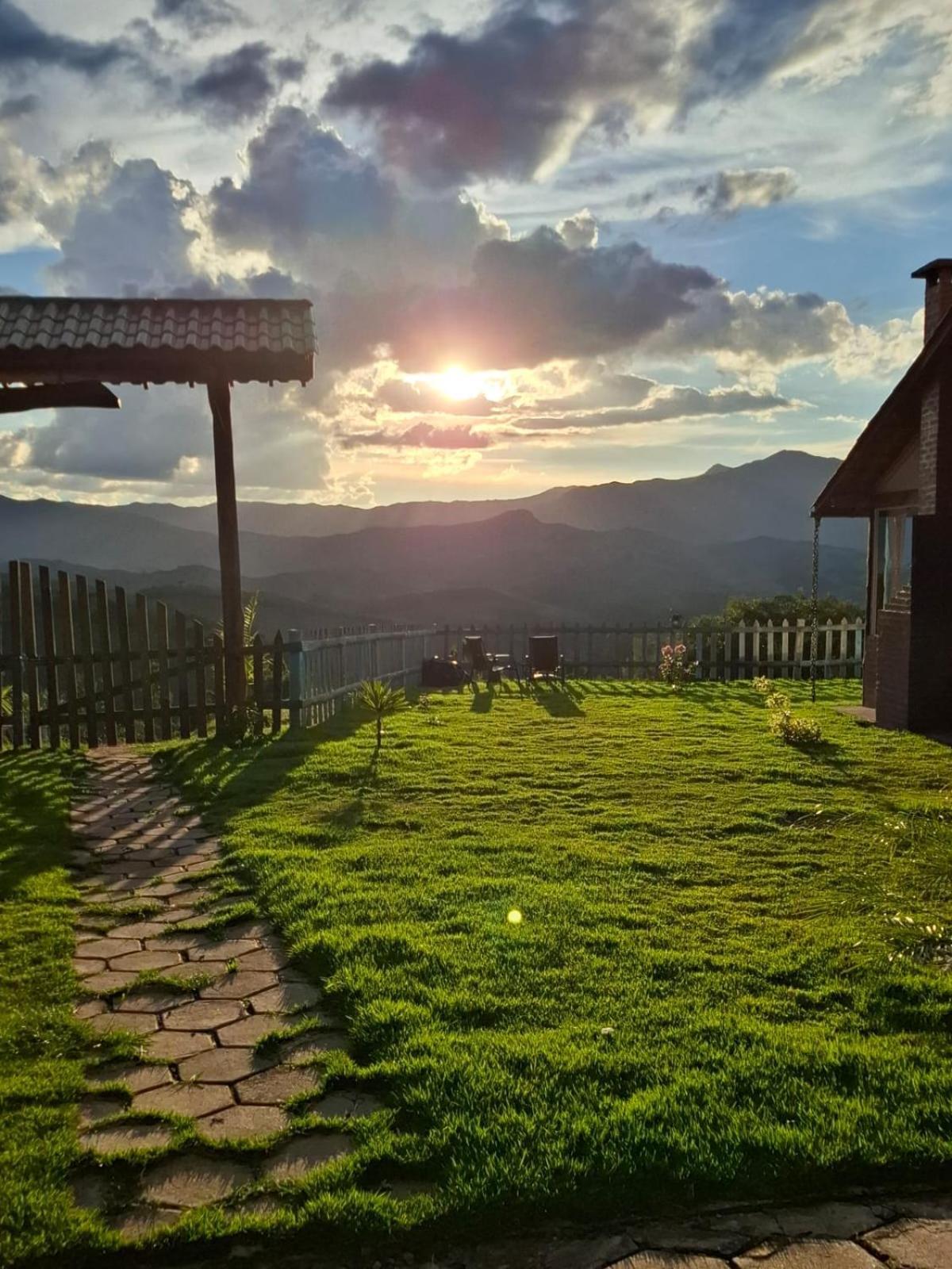 Chale Mirante Da Guapiara
